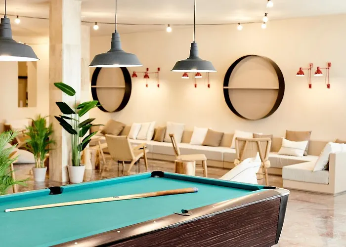 Готель Tent 3*