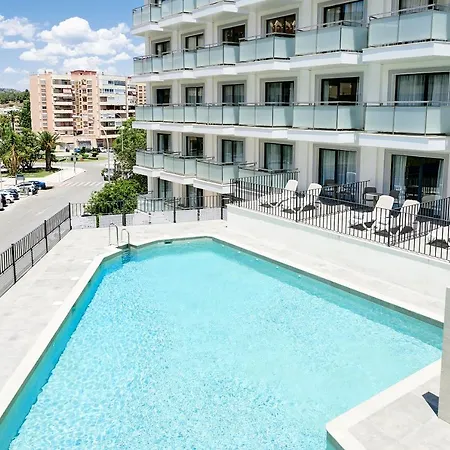 Tent 托雷莫利诺斯